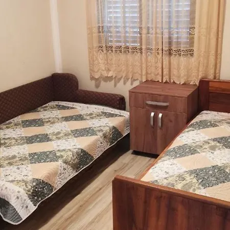 Vikendica Pavlovic * Zatonje